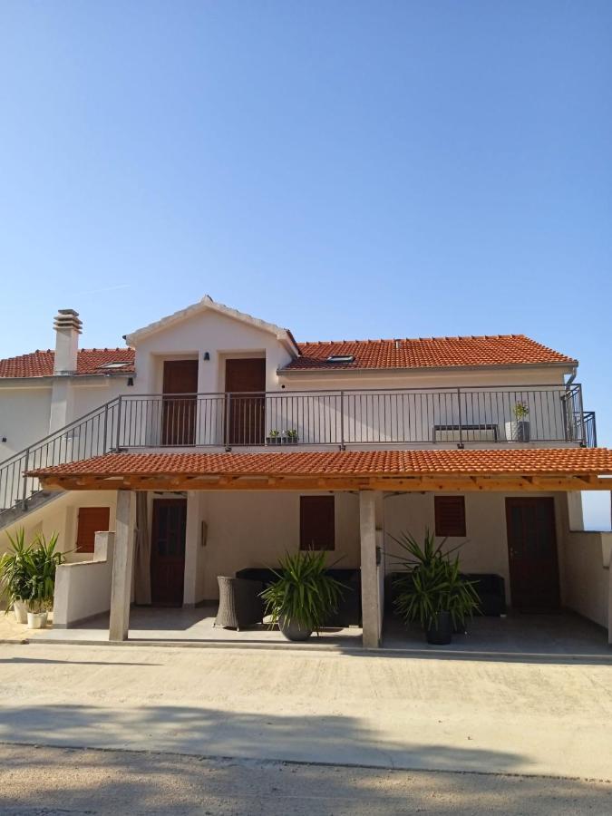 Apartmani Nila Sveta Nedelja  Εξωτερικό φωτογραφία